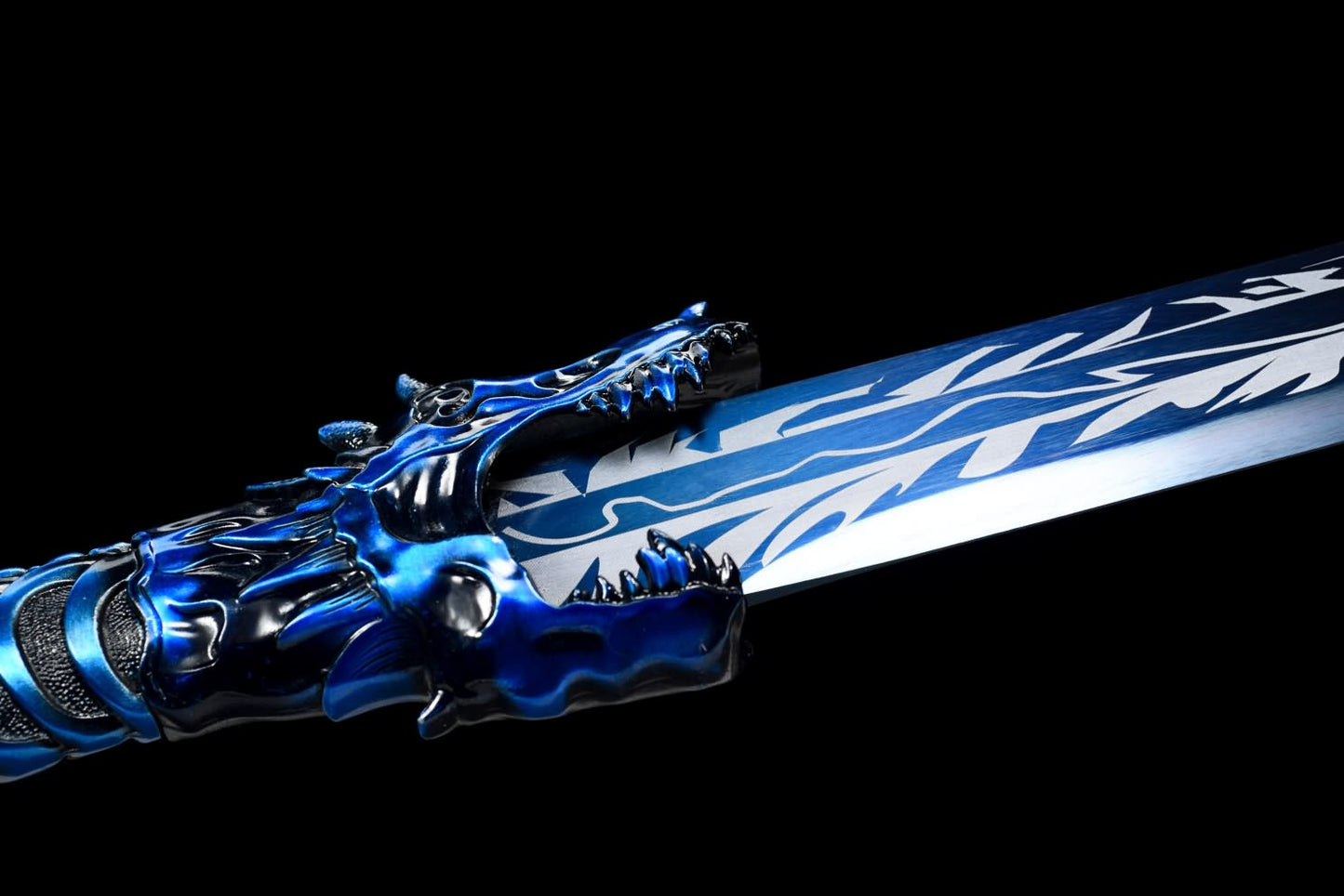 Wolf Broadsword,Forged High Carbon Steel Blue Blade,Battle Ready,Full Tang