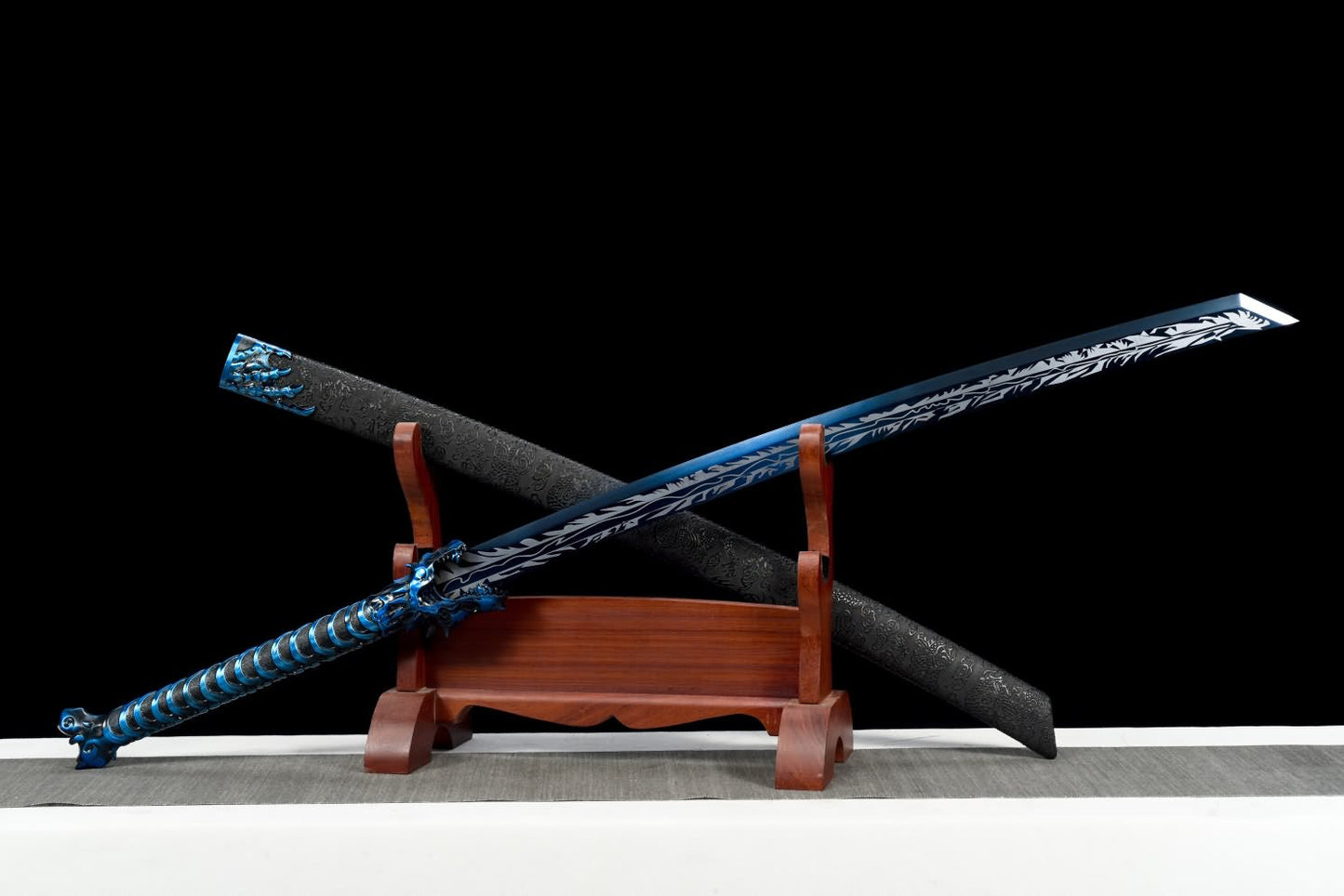 Wolf Broadsword,Forged High Carbon Steel Blue Blade,Battle Ready,Full Tang