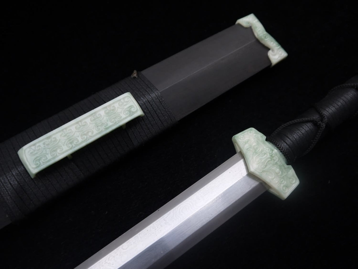 Chinese sword,Damascus steel Eight blade,Black scabbard,Resin Jade fitting