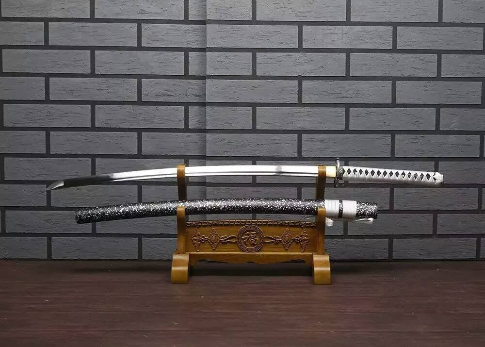 Samurai Katana/High carbon steel blade/Solid wood scabbard/Alloy fittings