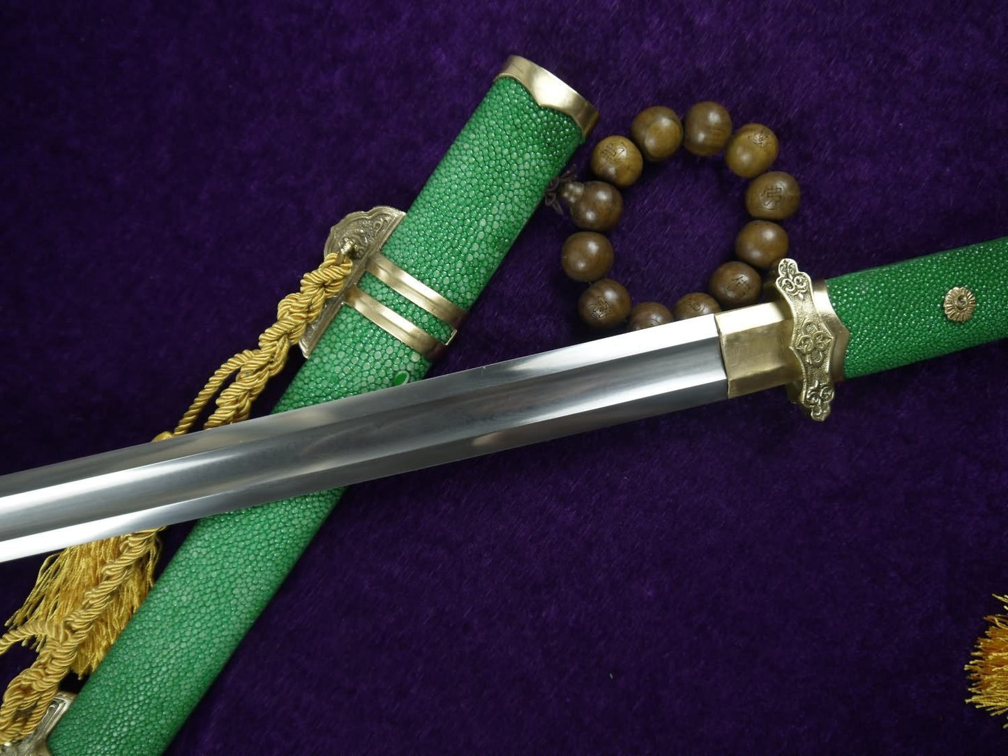 Tang sword/Damascus steel handmade blade/Brass fittings/Green skin scabbard