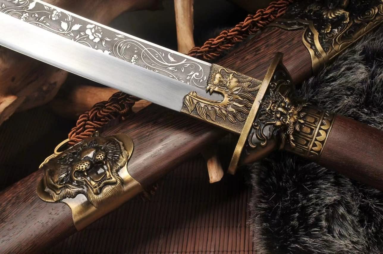 Dragon Tiger Sabre,High Carbon Steel Etch Blade,Rosewood Scabbard