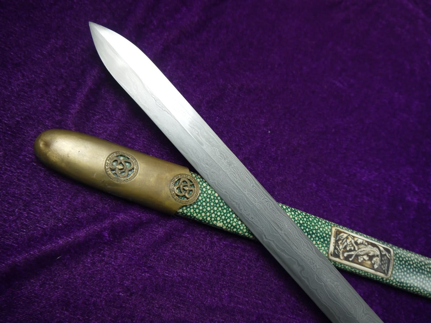 Snake-like sword/Damascus steel blade/Pearl skin wrapped scabbard/Brass fitted/Length 39"