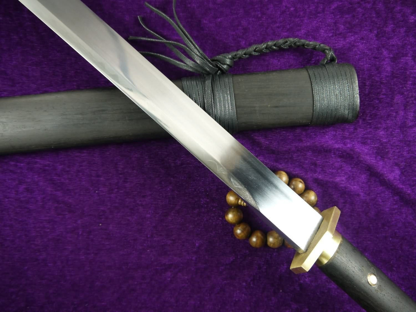 Guard Sabre,High carbon steel Cover burning blade,Ebony scabbard