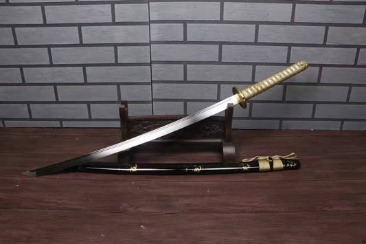 Katana uchigatana/High carbon steel blade/Wood paint scabbard/Alloy fittings