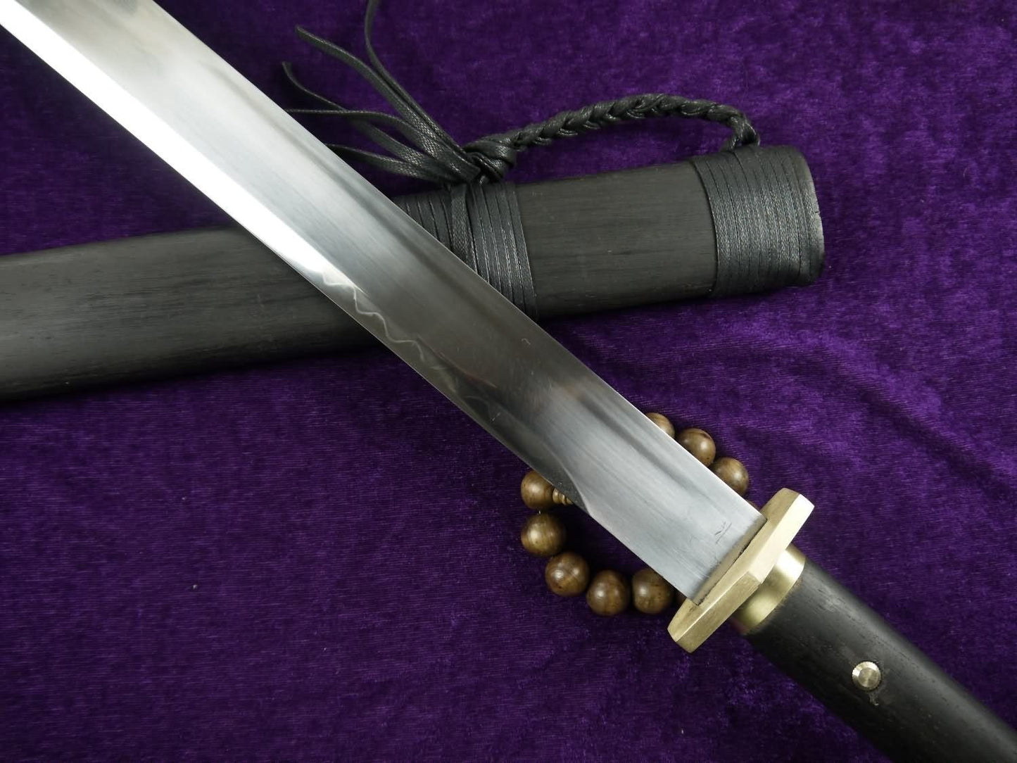 Guard Sabre,High carbon steel Cover burning blade,Ebony scabbard