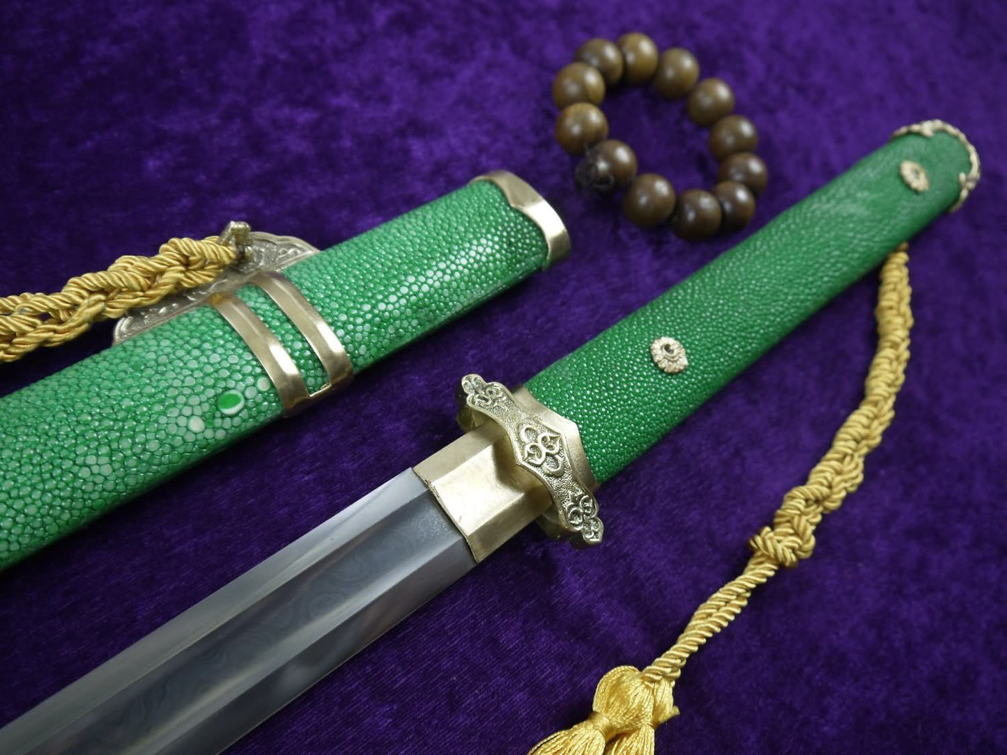 Tang sword/Damascus steel handmade blade/Brass fittings/Green skin scabbard