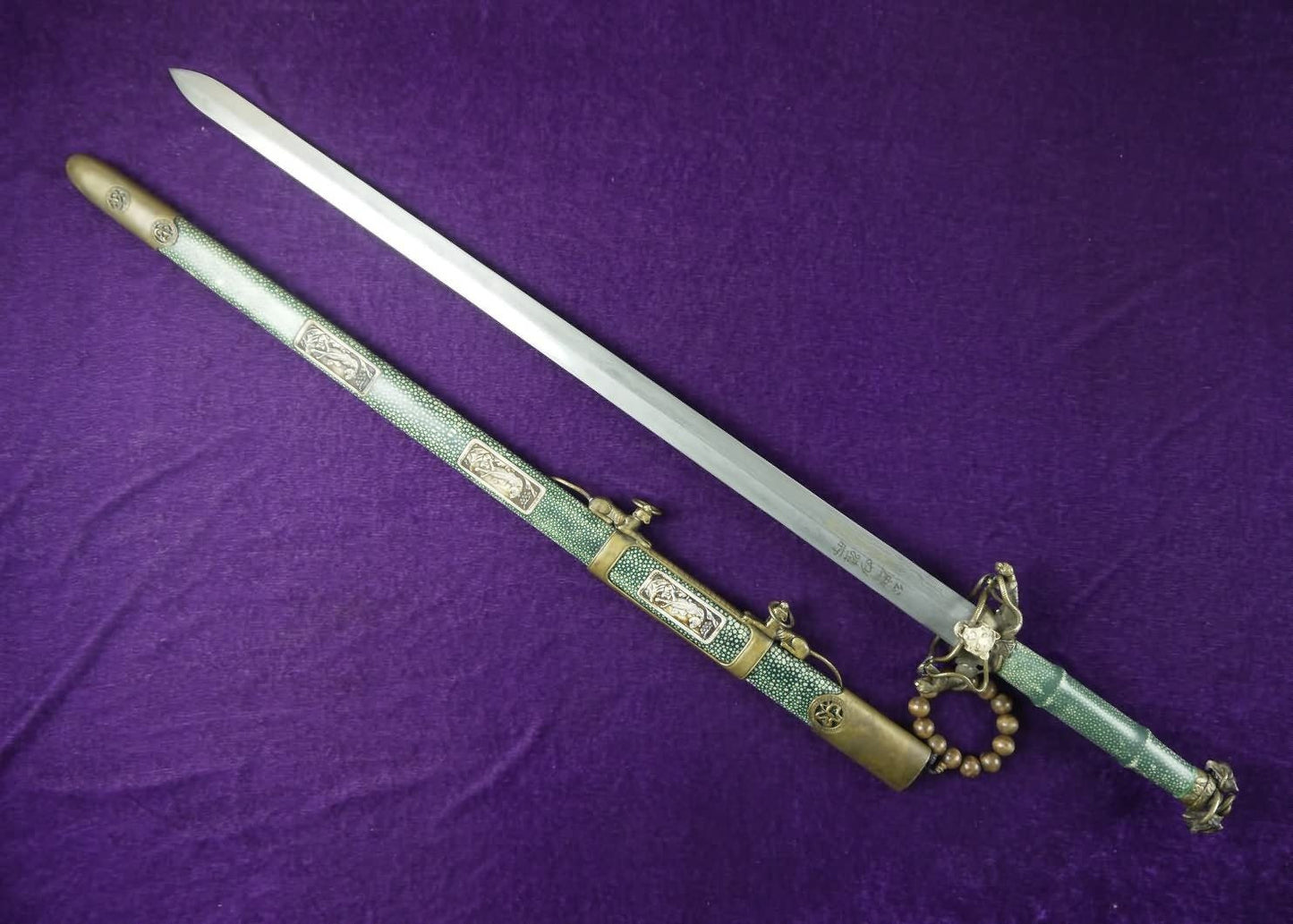 Snake-like sword/Damascus steel blade/Pearl skin wrapped scabbard/Brass fitted/Length 39"