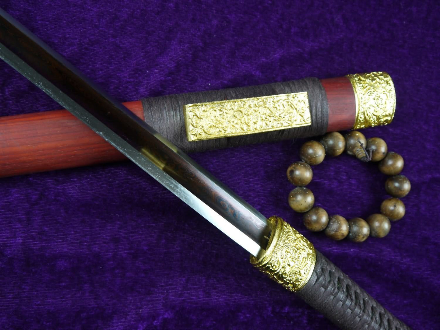 Dagger/Damascus steel Surface redness blade/Redwood scabbard