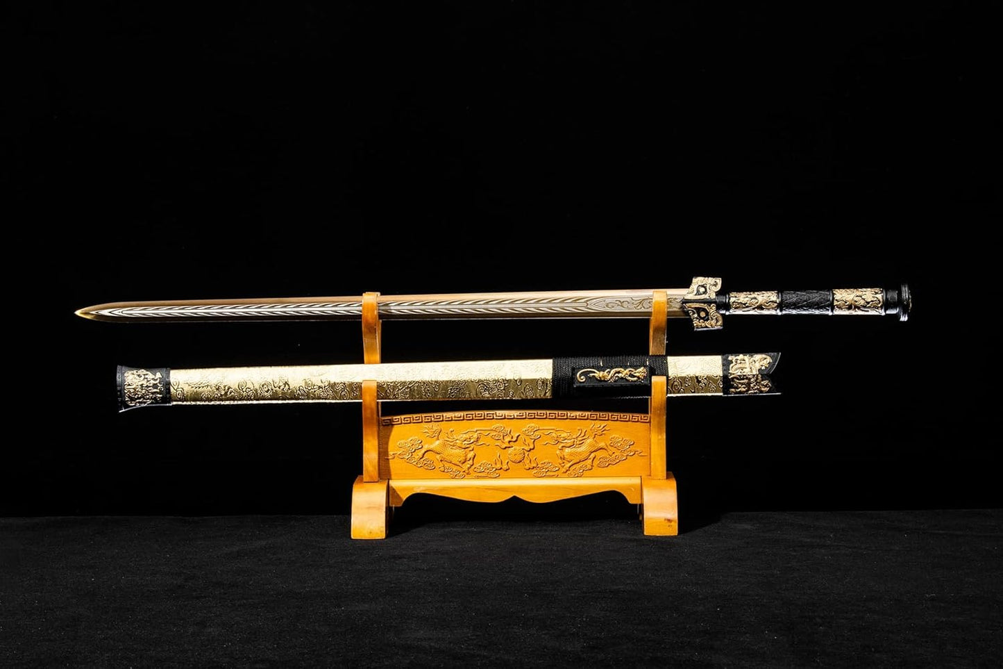 Gold-Etched Han Jian Sword – Hand-Forged High-Carbon Steel