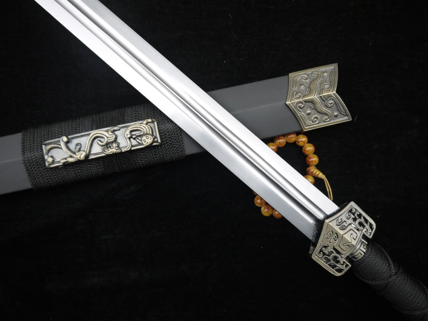 Han jian/Medium carbon steel blade/Solid matte black paint Scabbard/Zinc-alloy