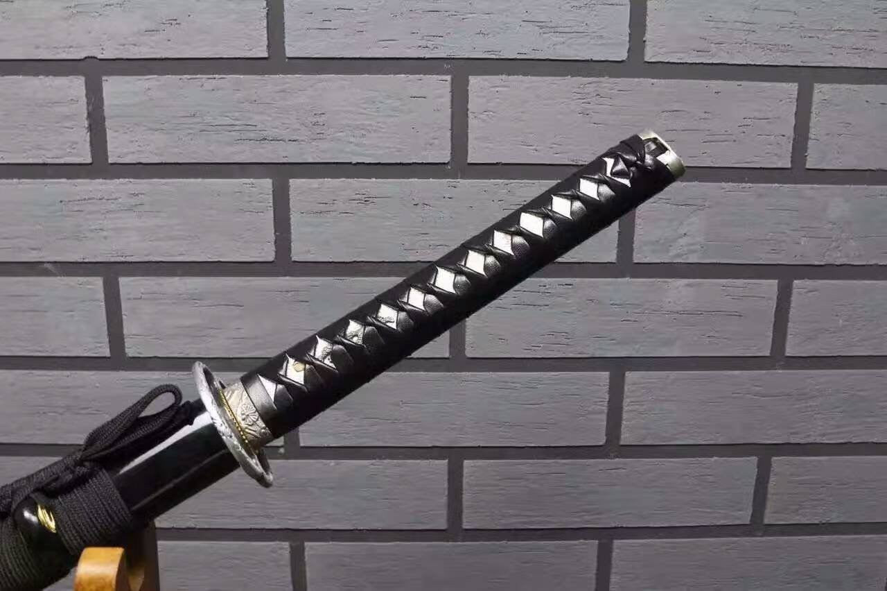 Samurai sword/Katana/High carbon steel blade/Wood paint scabbard/Alloy fitted/Length 39"