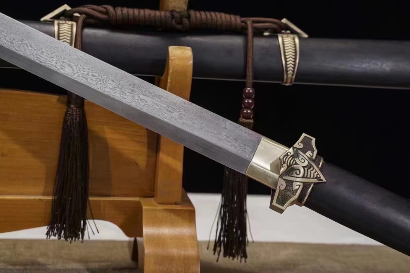 Tang dao Swords-Handcrafted Damascus Steel Blade with Brass Fittings Black Wood Scabbard