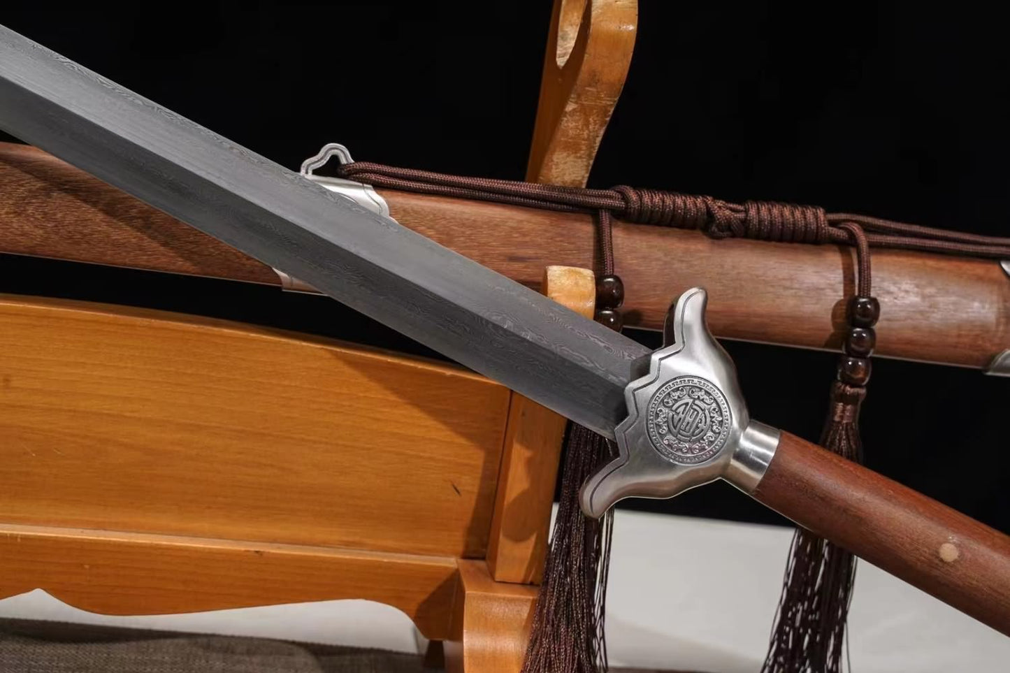 Two-Handed Sword Forged Damascus Steel Blade,Iron Fittings,Rosewood Scabbard Length 52"