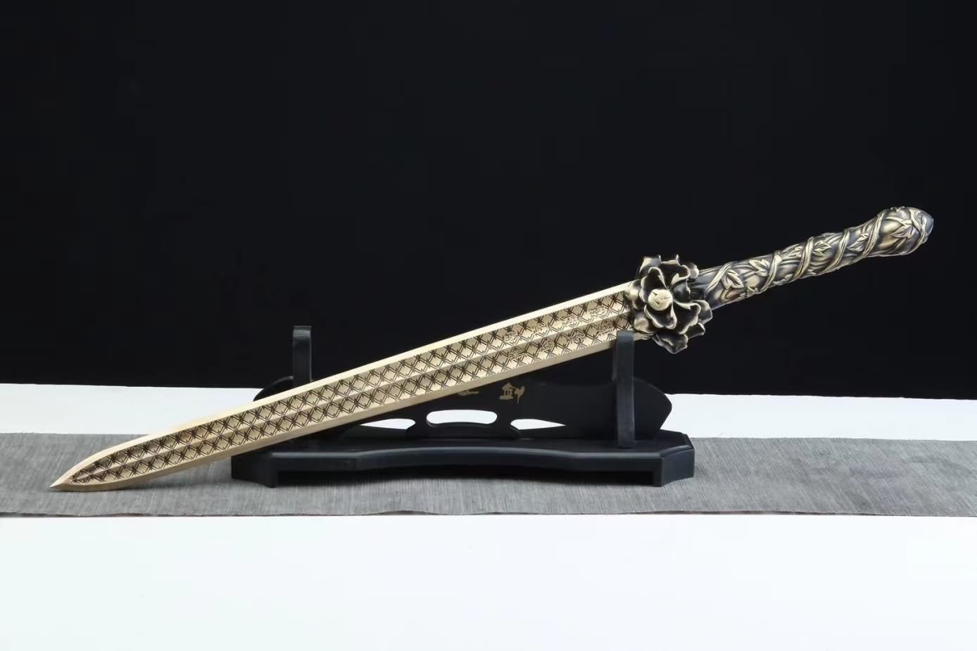 Spring and Autumn Period Bronze Sword,Collection