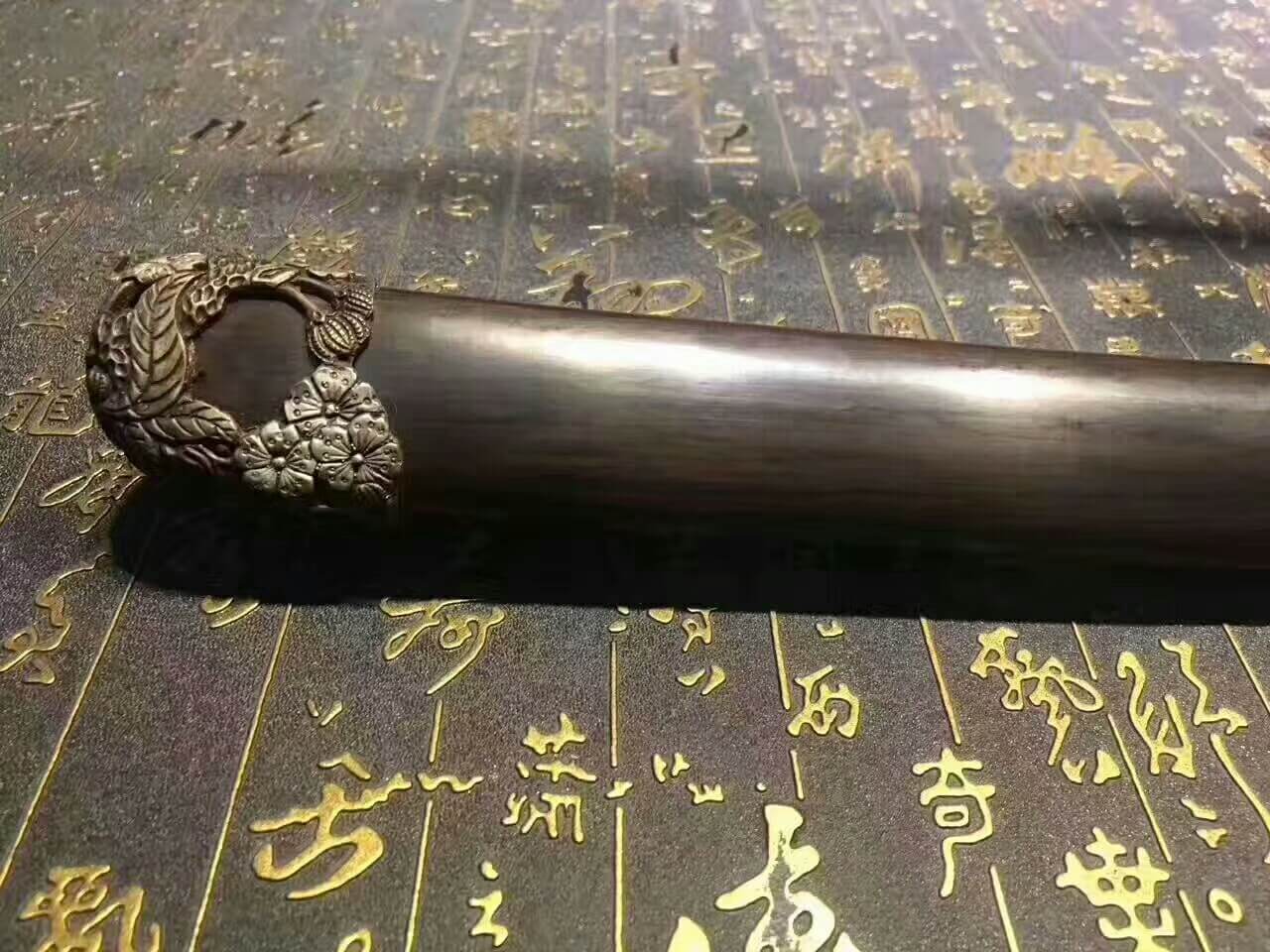 Nihontou Tachi(Damascus steel,Ebony scabbard,Brass tosogu)Full tang