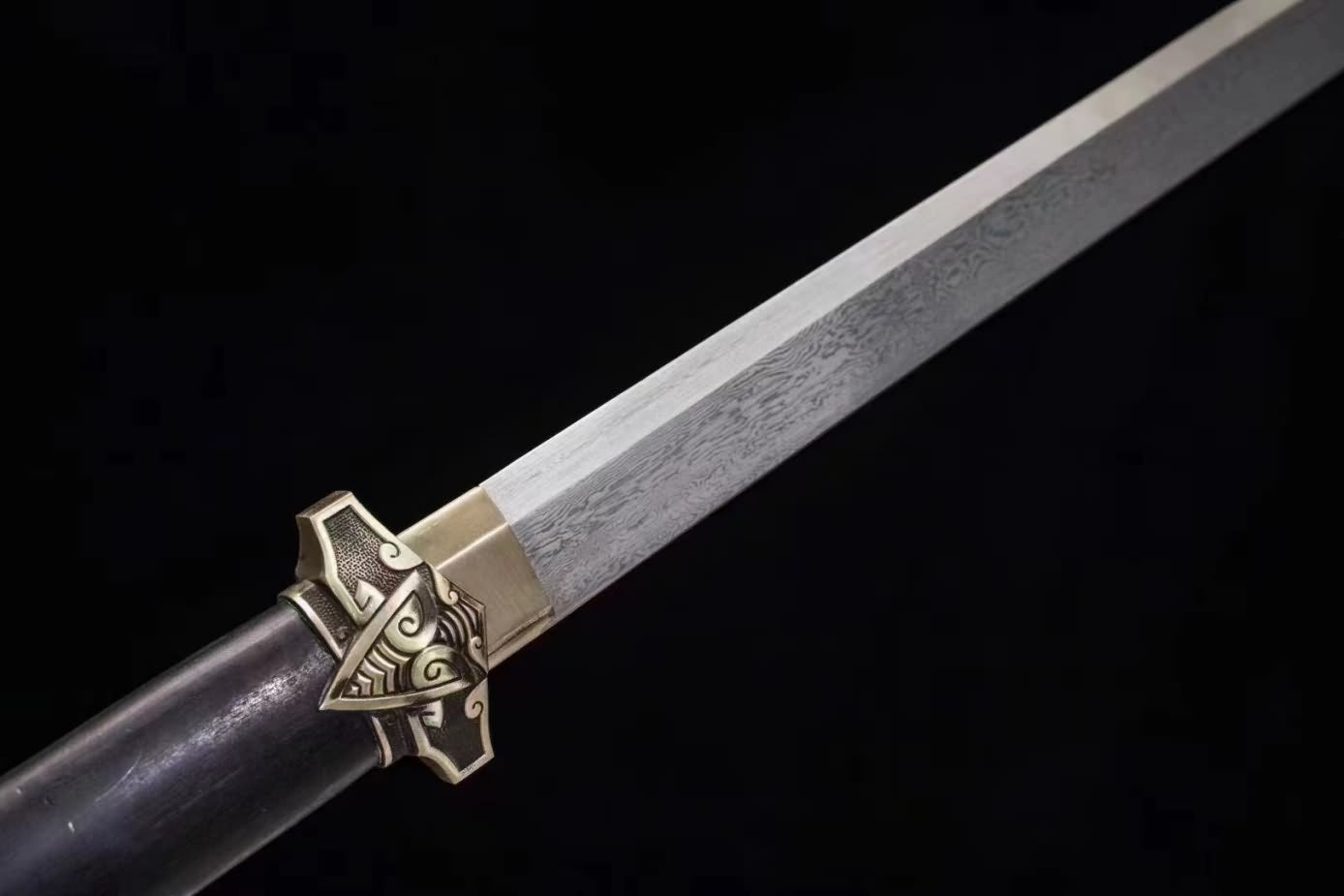 Tang dao Swords-Handcrafted Damascus Steel Blade with Brass Fittings Black Wood Scabbard