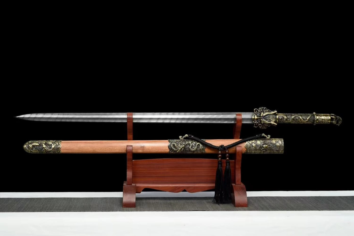 Dragon King Jian Sword-Genuine Damascus Steel Blade,Elegant Alloy Fittings,and Exquisite Rosewood Scabbard