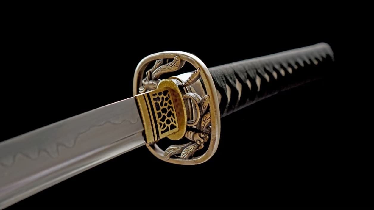 Samurai Sword Forged Steel Clay Tempered Battle Ready Cut Tree Brass Fittings