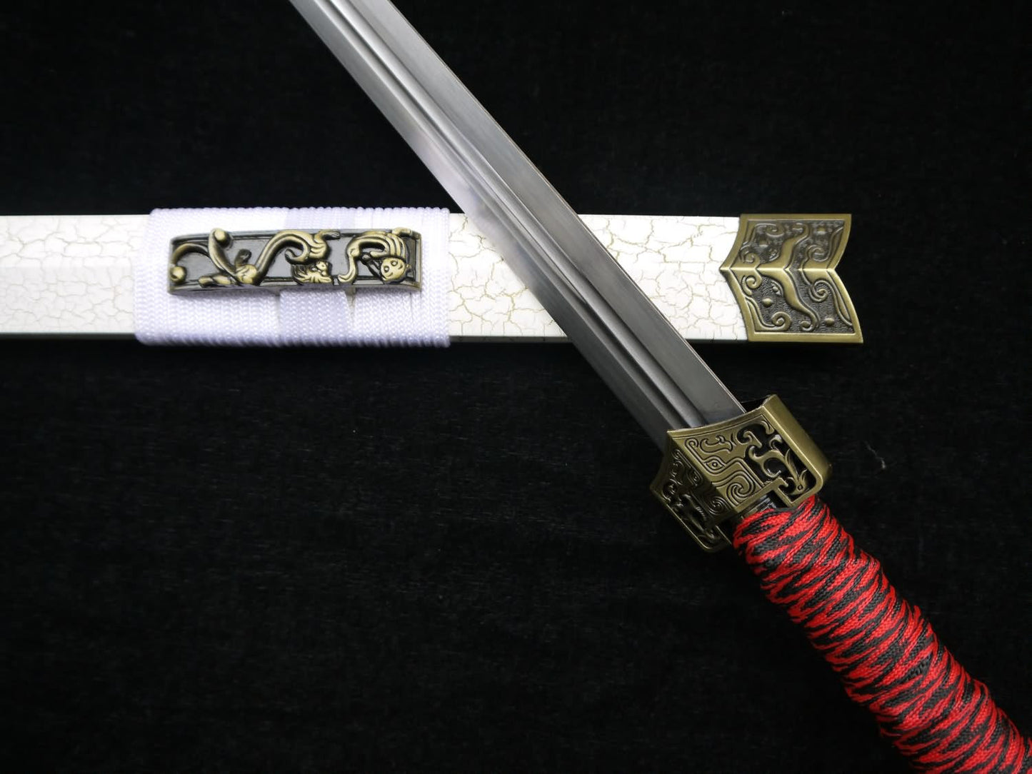 Han jian(Medium carbon steel blade,White scabbard,Alloy)Length 39"