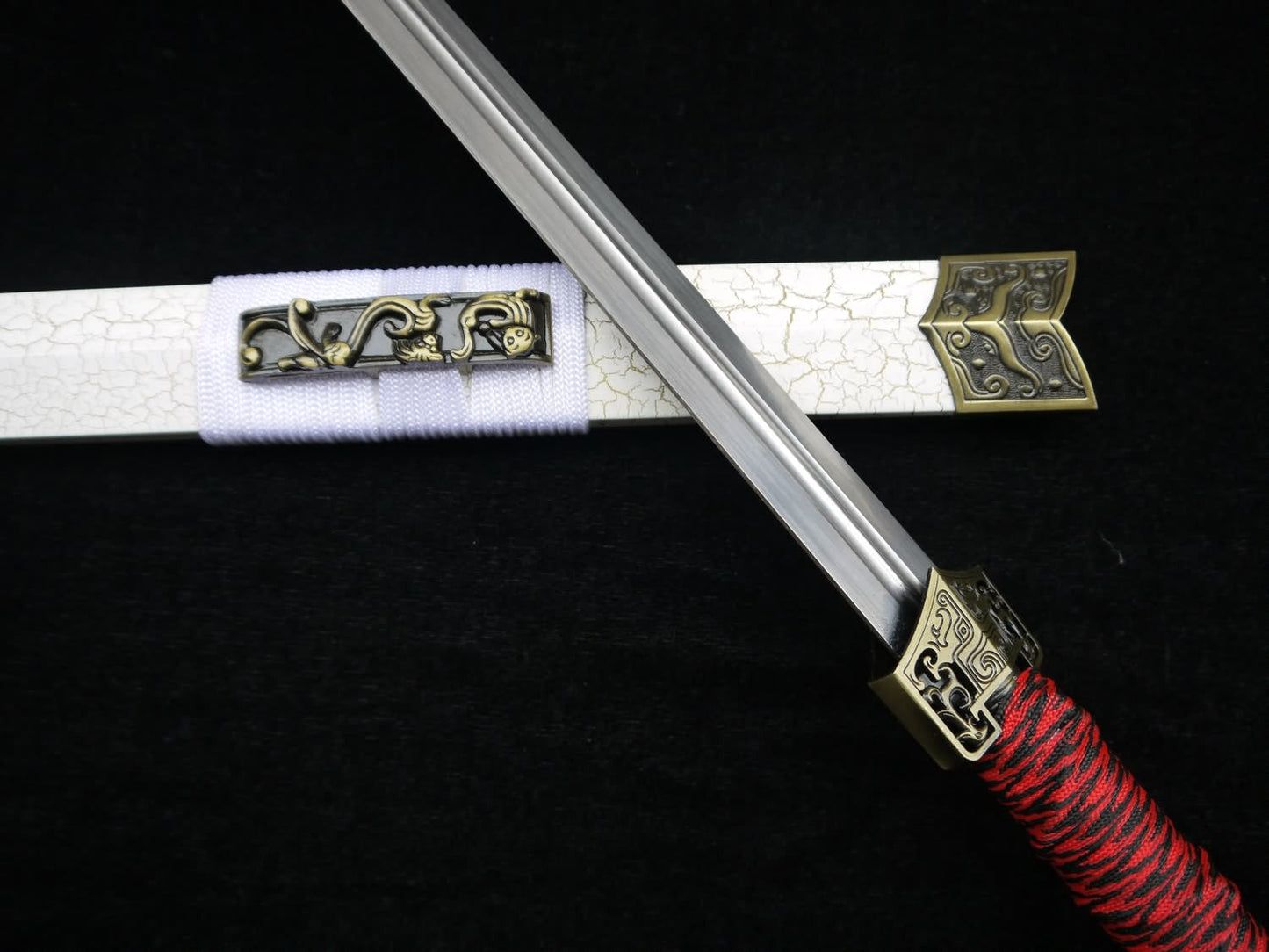 Han jian(Medium carbon steel blade,White scabbard,Alloy)Length 39"