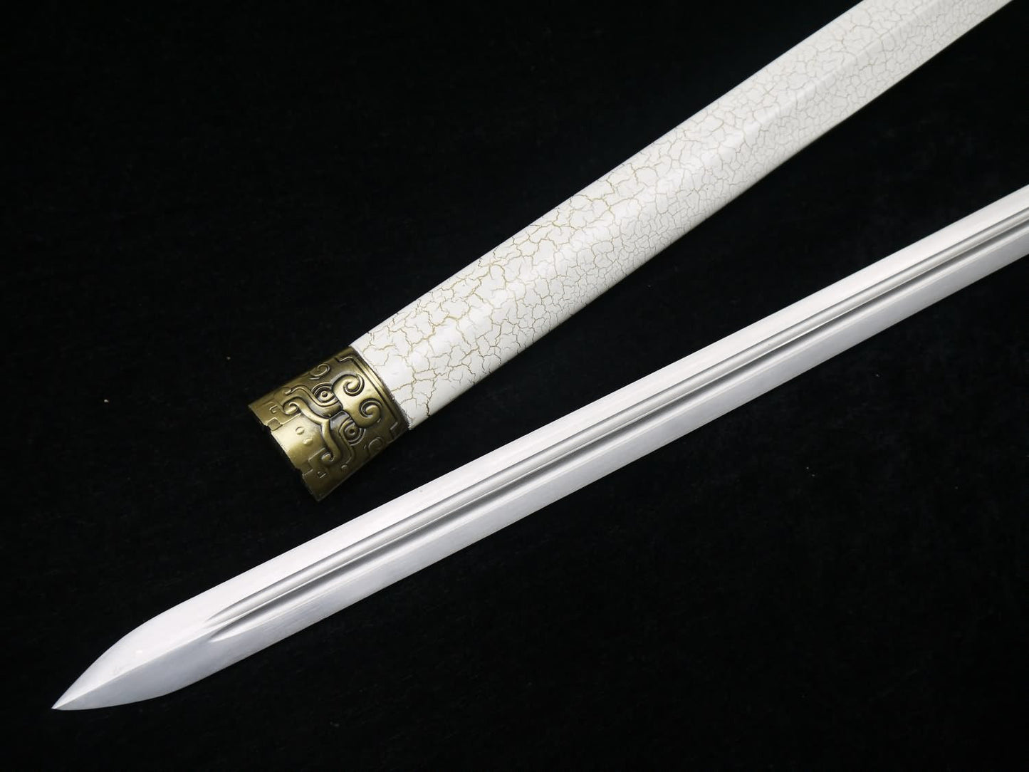 Han jian(Medium carbon steel blade,White scabbard,Alloy)Length 39"