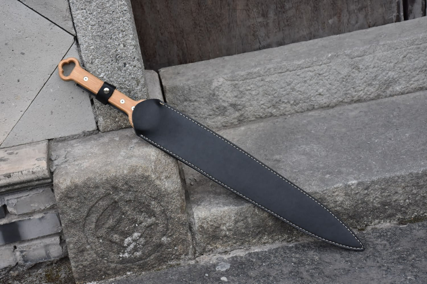 Full tang sword,High carbon steel blade,Leather scabbard