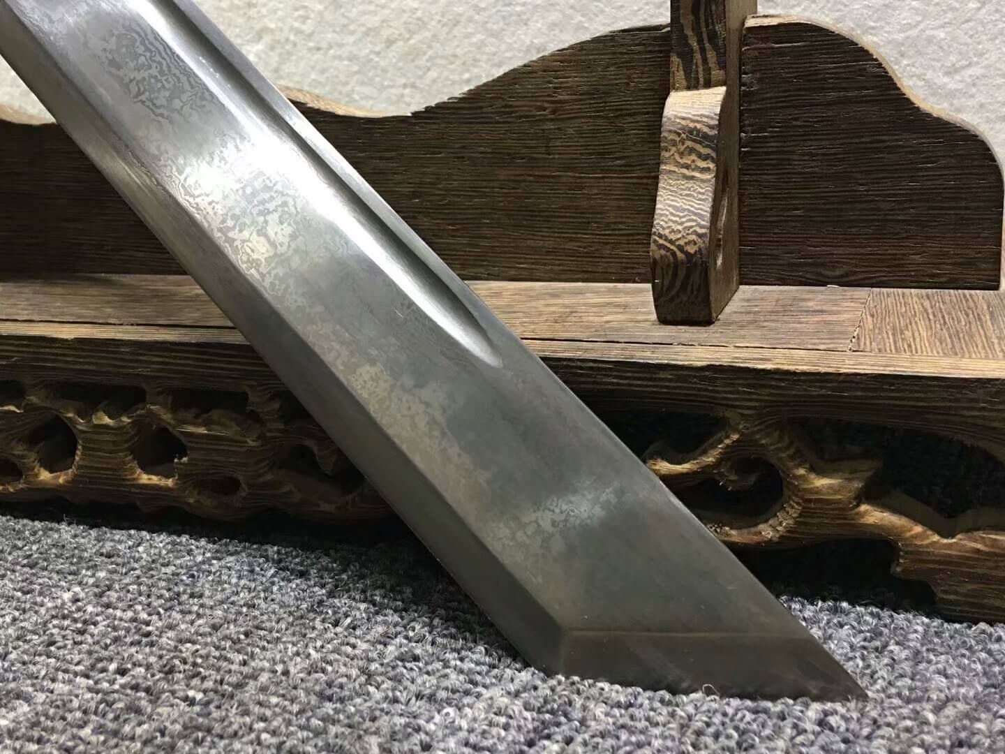 14 Blades dagger,Damascus steel blade,Redwood,Brass fittings