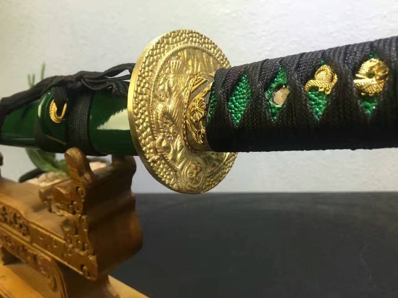 Samurai Tiger sword/High carbon steel burn blade/Wood Scabbard/Brass Tosogu