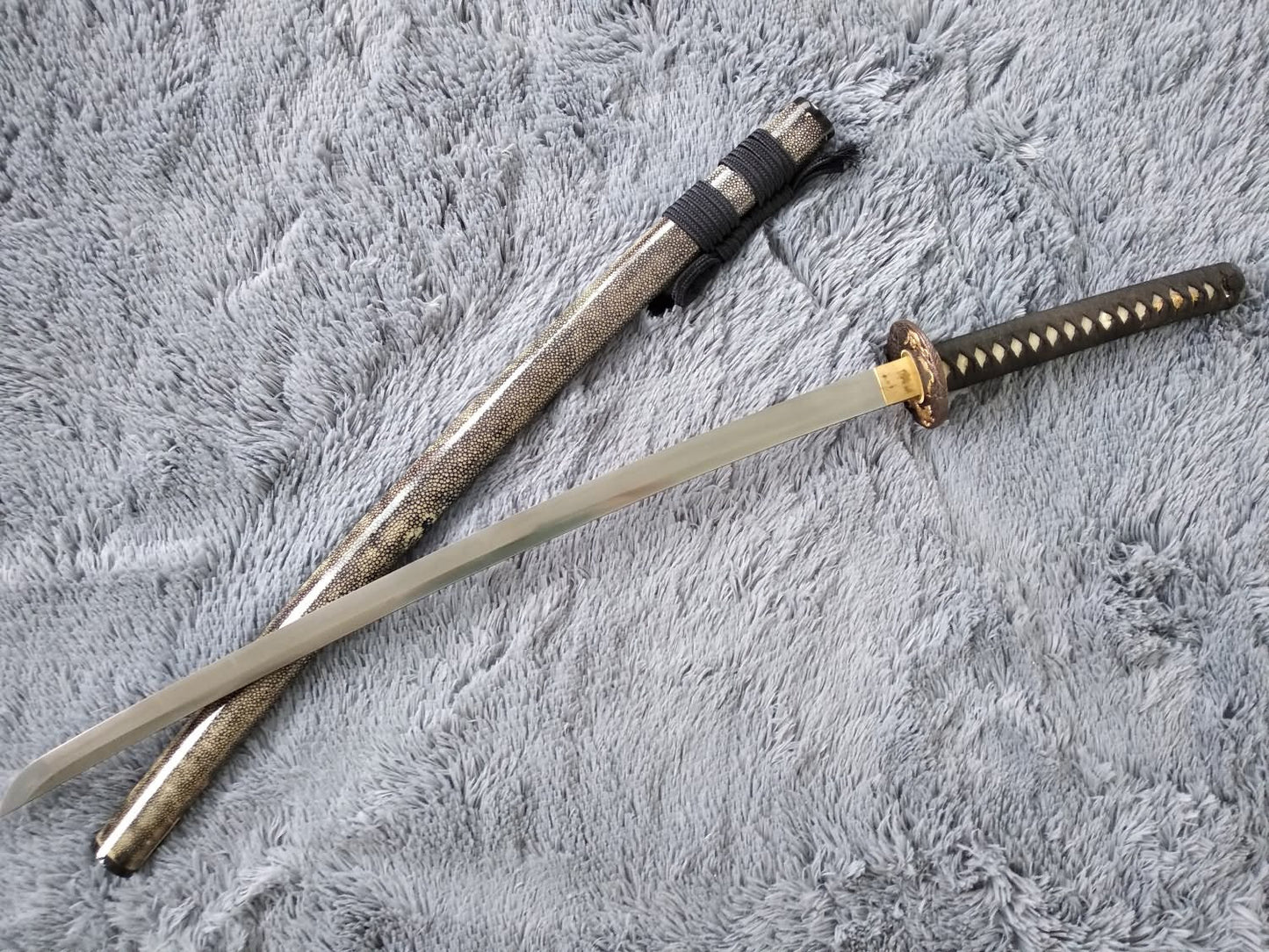 Samurai sword,Katana,Damascus steel burn blade,Skin scabbard,Brass tosogu