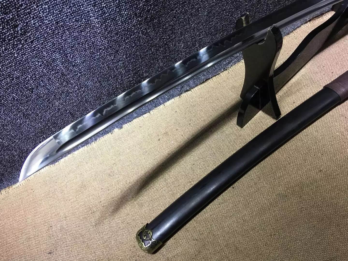 Nihontou,tachi sword(High carbon steel blade,Black wood,Alloy)Full tang