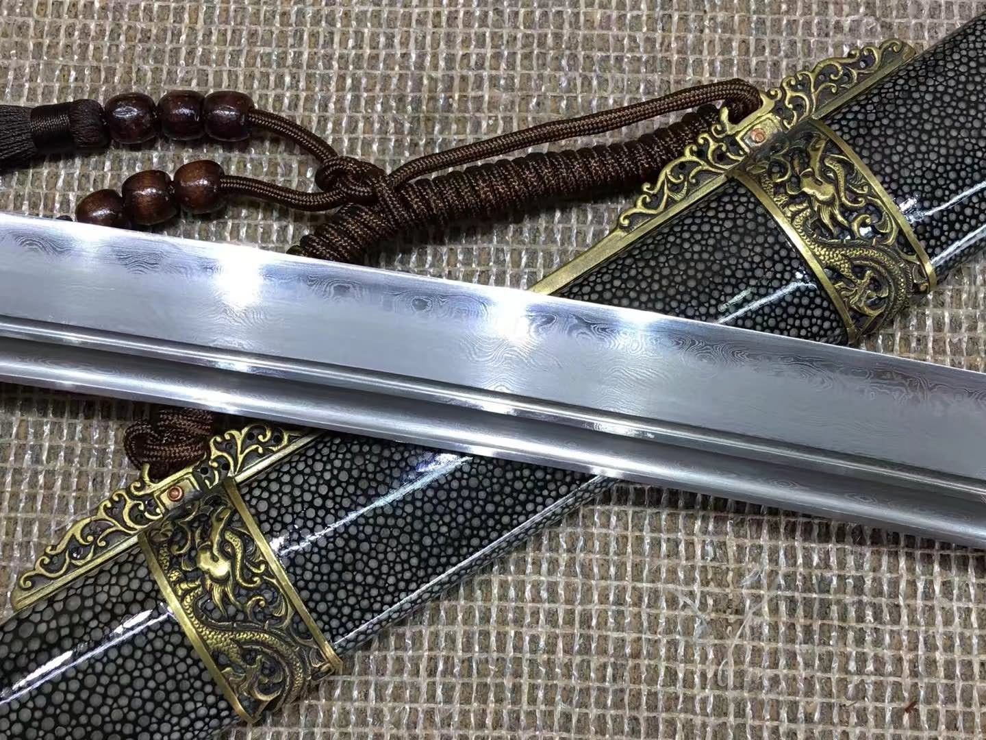 Broadsword(Damascus steel burn blade,Skin scabbard)Full tang