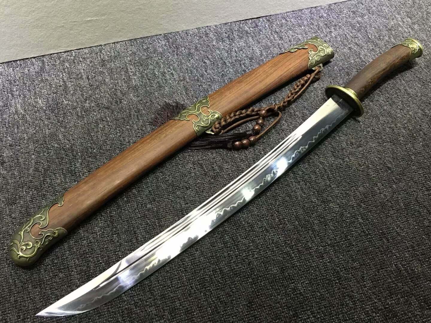 Broadsword,High carbon steel burn blade,Rosewood,Alloy fittings