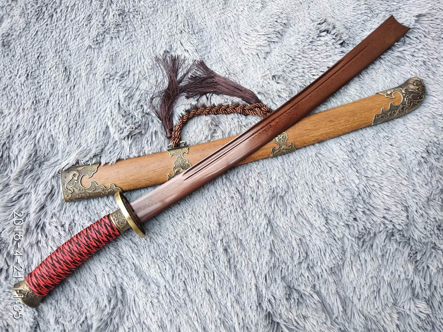 Broadsword,Damascus steel red blade,Rosewood,Alloy