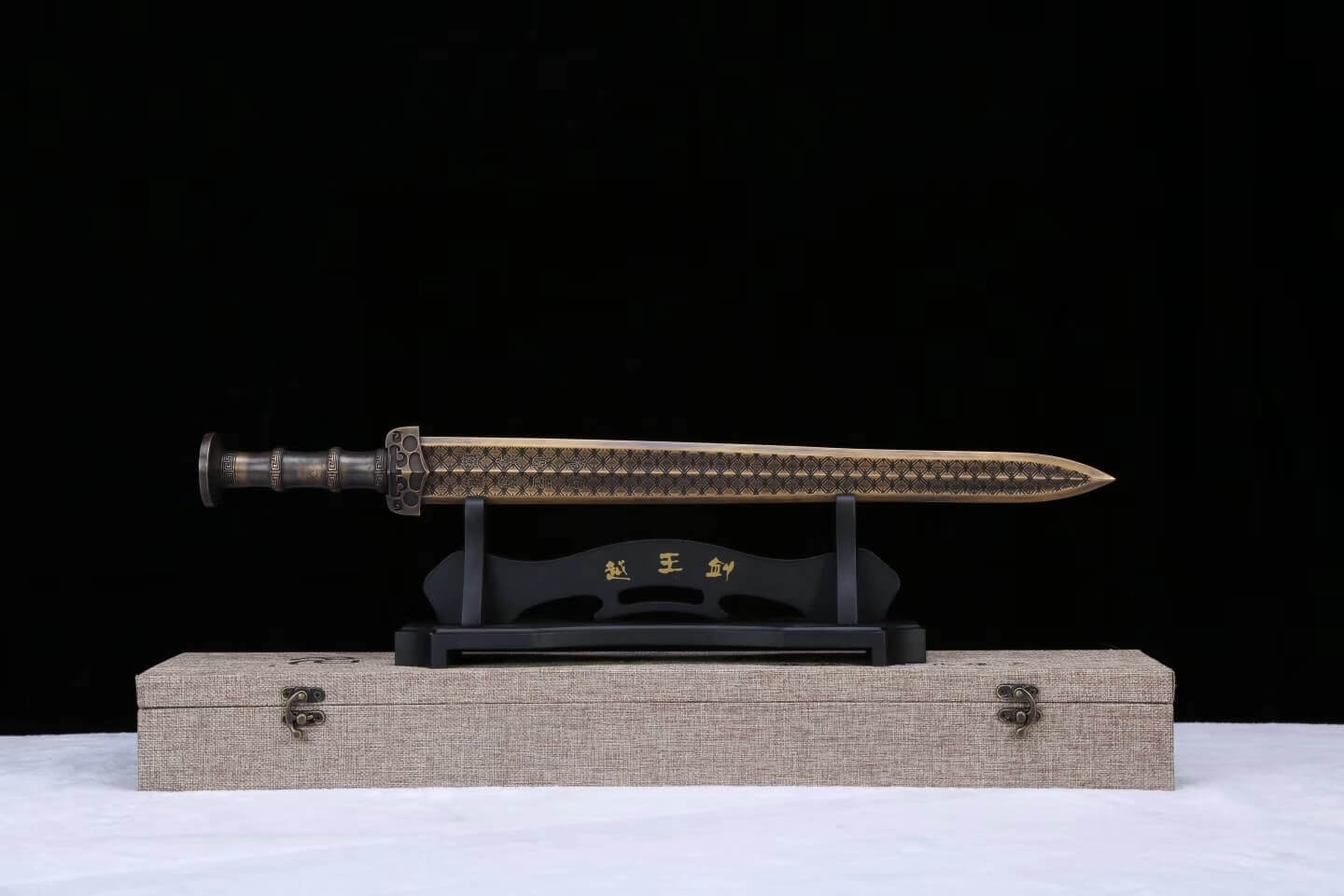 New style Chinese bronze sword