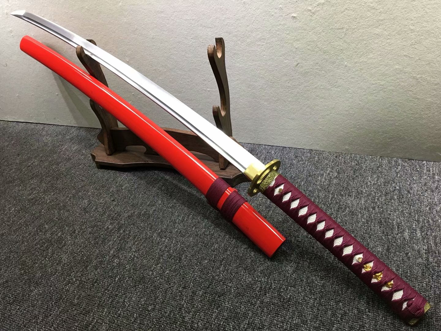 Samurai katana,kendo,Medium carbon steel blade,Red scabbard,Alloy