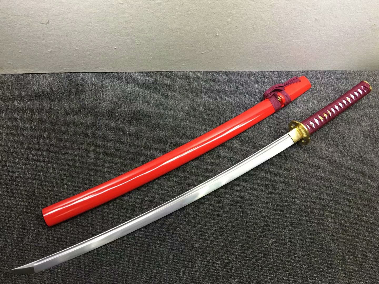 Samurai katana,kendo,Medium carbon steel blade,Red scabbard,Alloy