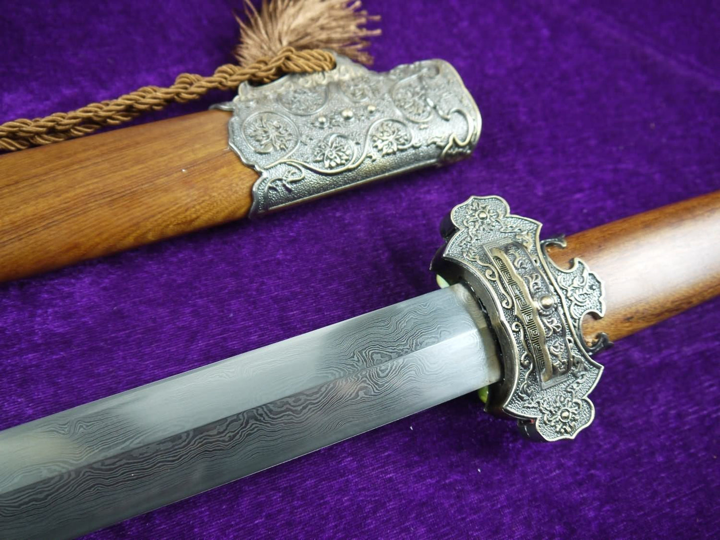 Tang war sword/Damascus steel blade/Alloy/MAHOGANY scabbard/Length 40"