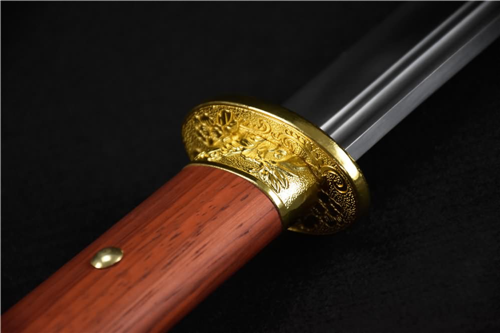 cut horse broadsword,High carbon steel blade,Redwood scabbard