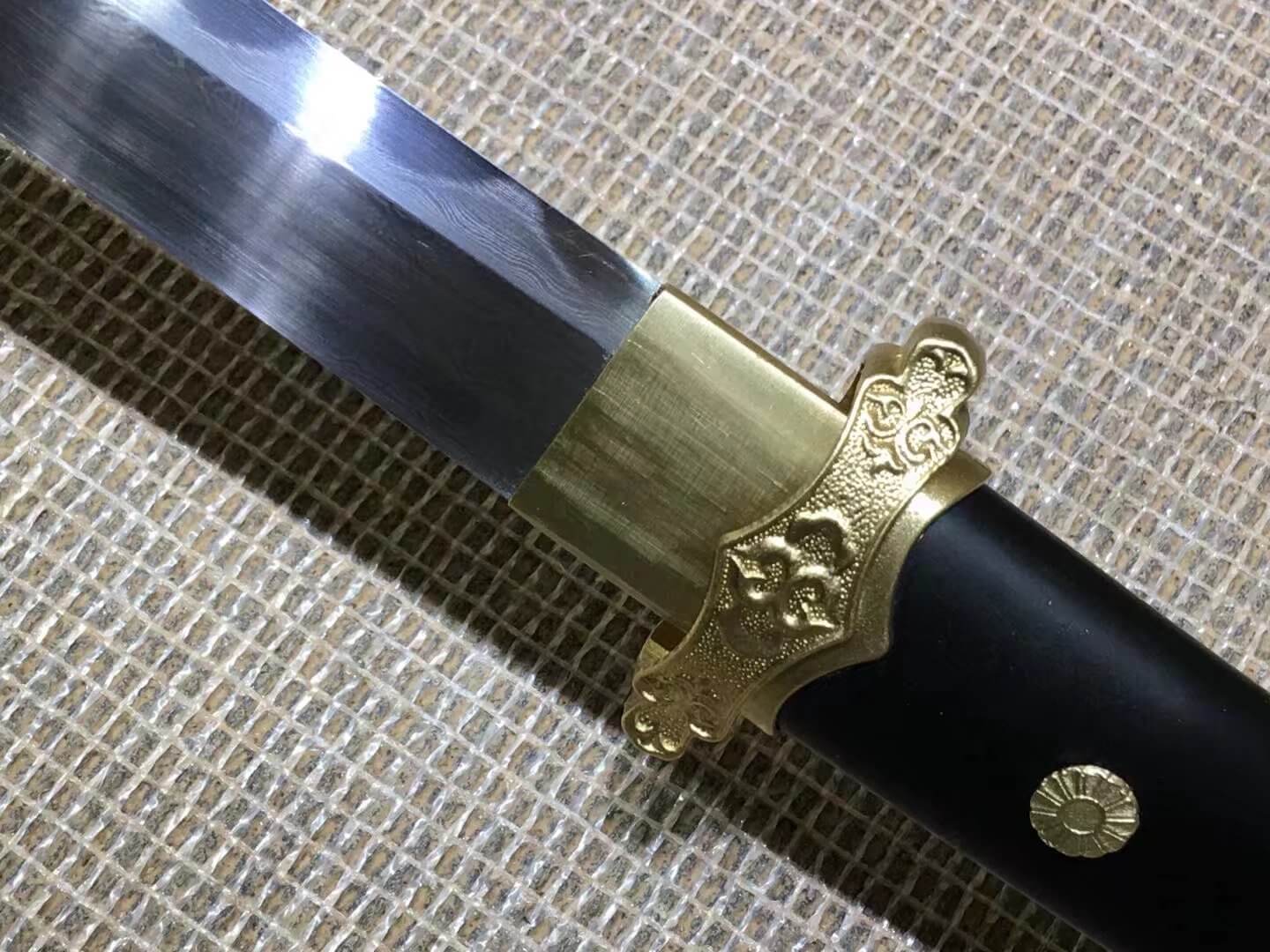 Tang dao,Damascus steel burn blade,Brass fittings,Black scabbard