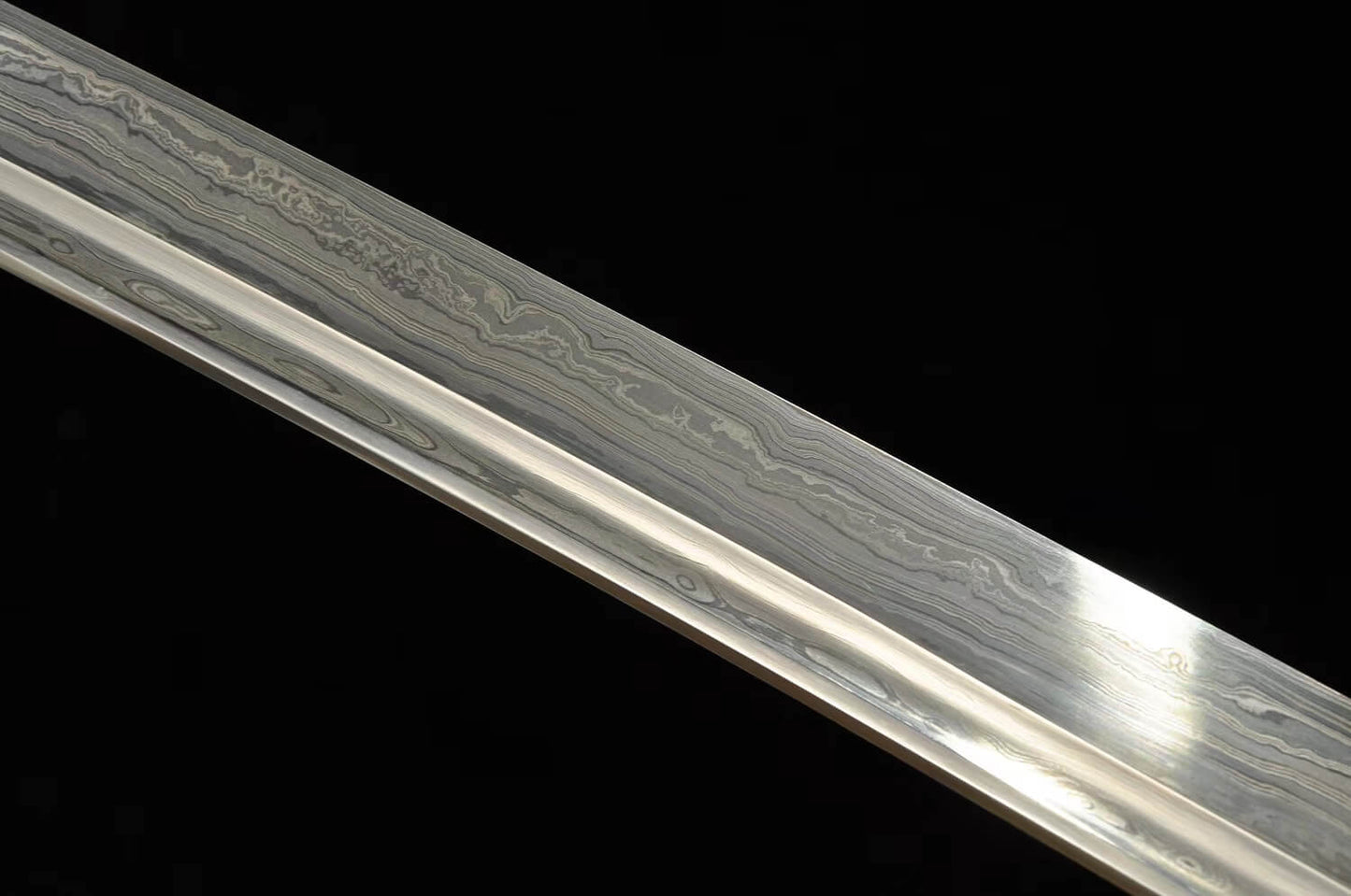 Tachi,Katana,Pattern steel blade,Redwood,Alloy